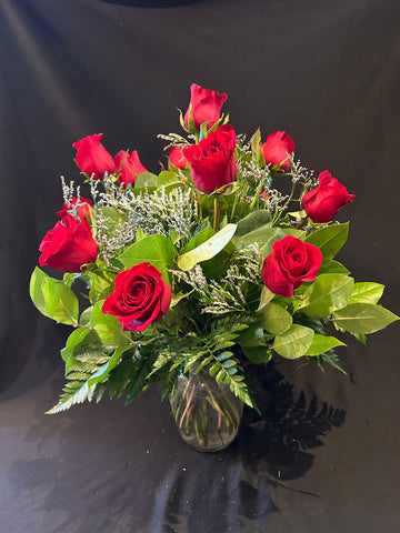 Contemporary Red Roses - 1 Dozen