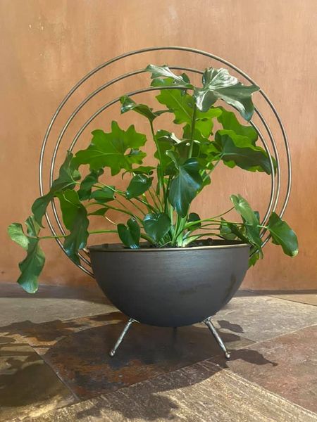 Saturn Table Planter