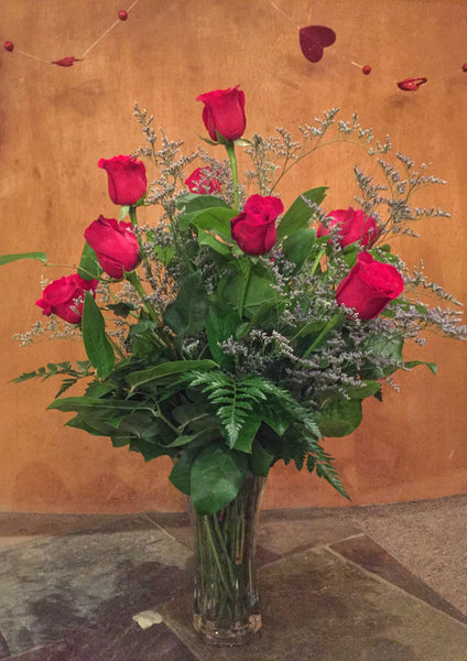 Contemporary Red Roses - 1 Dozen