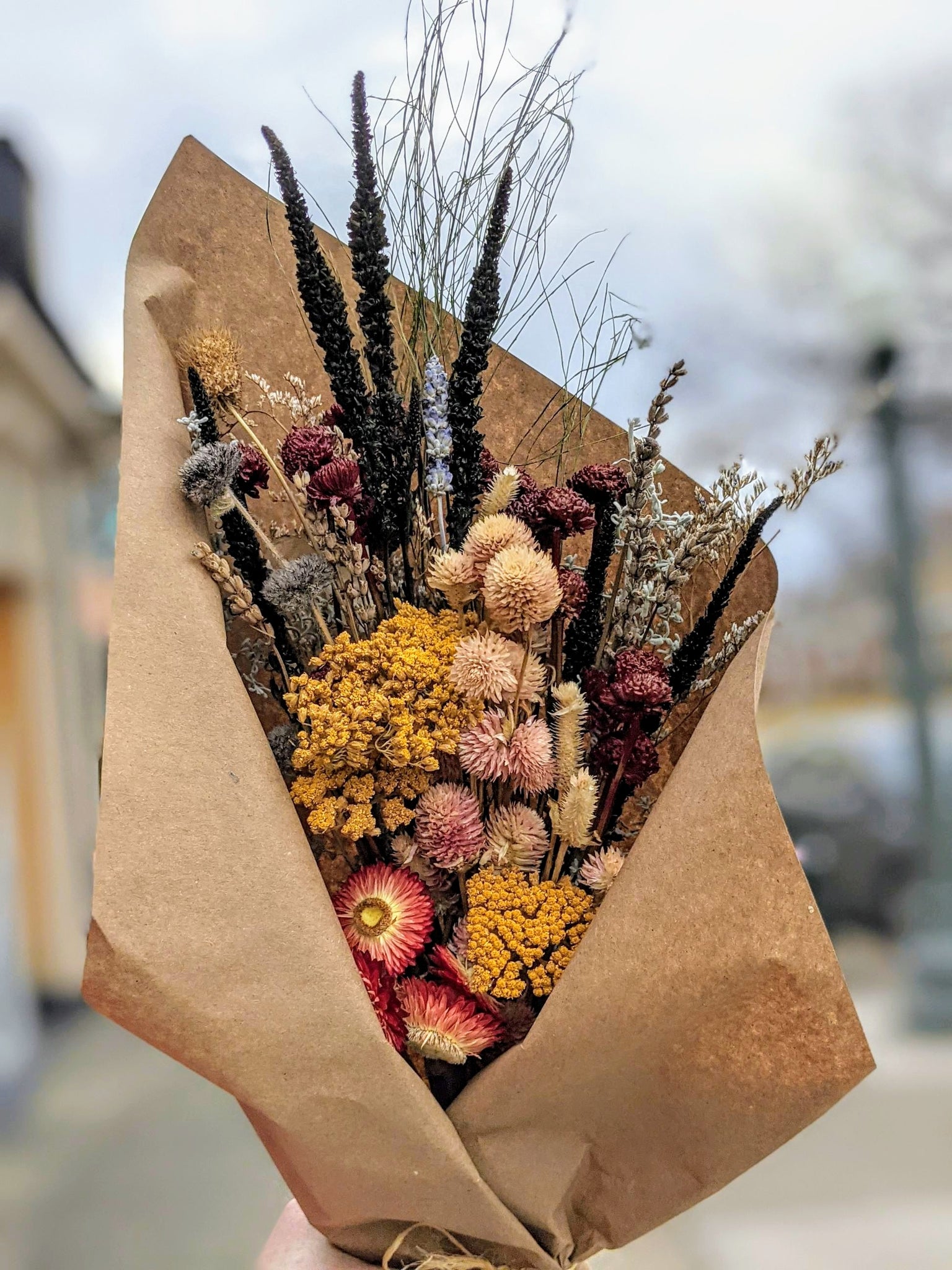 10 Best Dried Flower Arrangements From Shops That Deliver