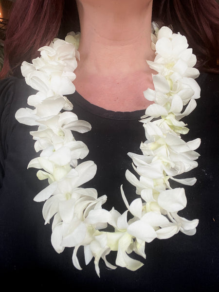 We Make Leis!!